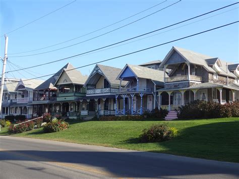 Where To Find the "Gingerbread Houses" on Martha's Vineyard - The ...