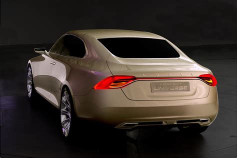 Volvo Concept Universe, rear lights on - Volvo Cars Global Media Newsroom