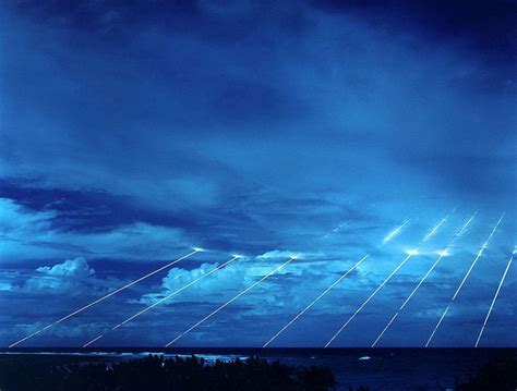 Wow - Peacekeeper missile test MIRVs striking : r/pics