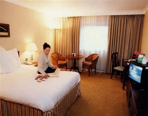 Hilton Hotel East Midlands Airport | Unbeatable Hotel Prices for East ...