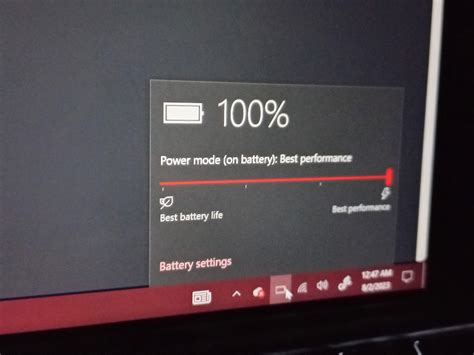 Surface Pro 4: the battery symbols turns into the pictures attached and then crashes : r/Surface