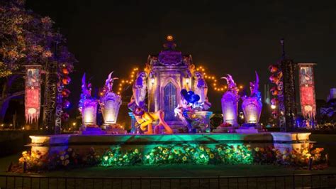 Celebrate Halloween Disney-Style at Tokyo Disneyland | Chip and Company