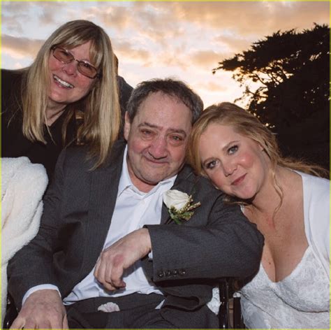 Amy Schumer's Wedding Photos - Jennifer Lawrence & More Celeb Friends ...