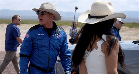 Jeff Bezos Space Flight Cowboy Hat - itsme-annina