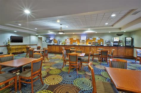 BOOK FROM NZ$185 >> Holiday Inn Express Hotel & Suites - Belleville Area in Belleville (MI ...