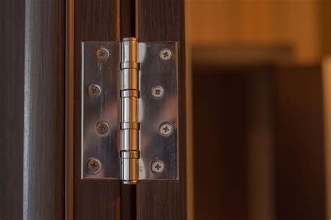 How to Install Door Hinges on Door Blanks