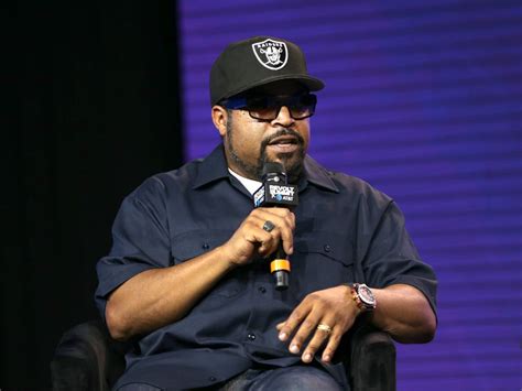 Ice Cube se queja de que la gente está ‘enojada’ con él por trabajar ...