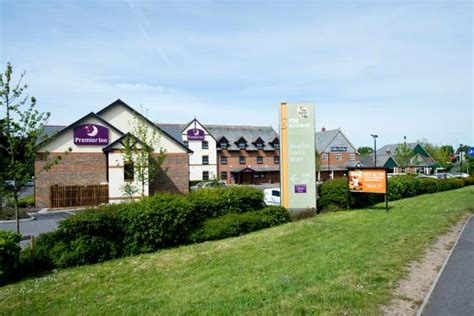 Premier Inn Christchurch West Hotel - UPDATED 2017 Prices & Reviews (Dorset) - TripAdvisor