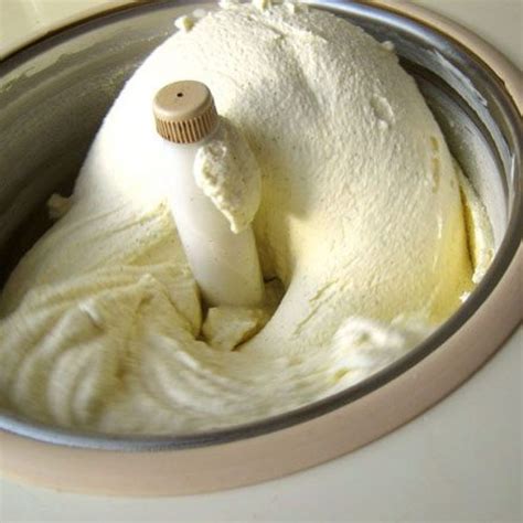 How to Make Vanilla Ice Cream – Homemade Ice Cream Recipe Vanilla ...