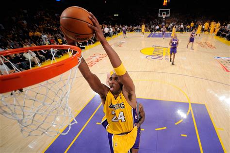 Ranking the late Kobe Bryant's 5 greatest dunks of all time