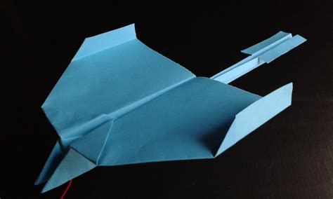 An Overview Of The 16 Best Paper Airplane Designs | thecoolist