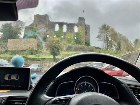 Castle view from the car : r/TMEyes