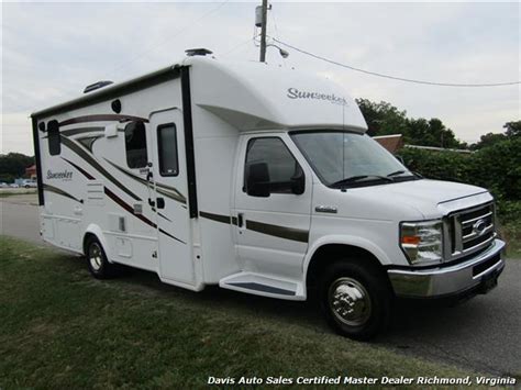 2017 Ford E-450 Super Duty Forest River Sunseeker Motorhome Class C RV