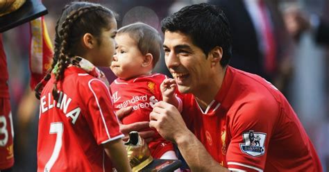 Suarez makes return to Liverpool - but only for a visit | TEAMtalk