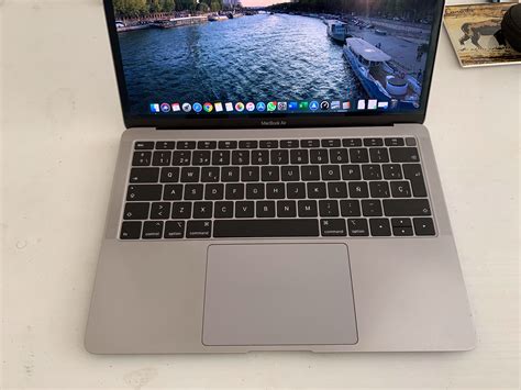 Space Grey MacBook Air 2018 Discoloration… - Apple Community