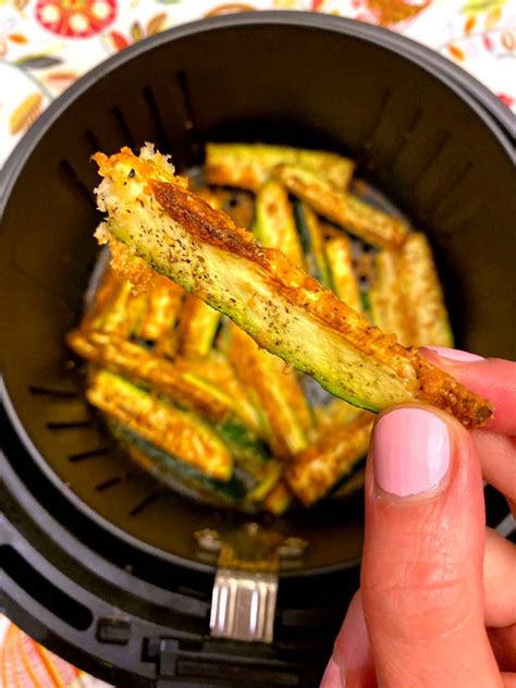 Air Fryer Keto Zucchini Fries With No Breading – Melanie Cooks