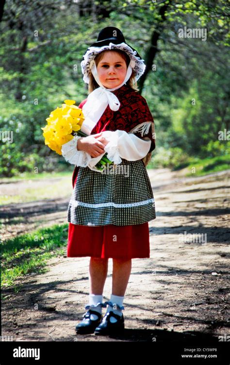 Traditional Welsh Costume For Girls