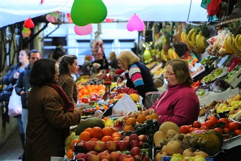 7 Amazing Markets in Porto that You Need to Check Out