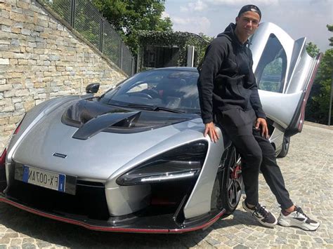 Cristiano Ronaldo - In Portogallo con la sua nuova McLaren Senna | Quattroruote.it