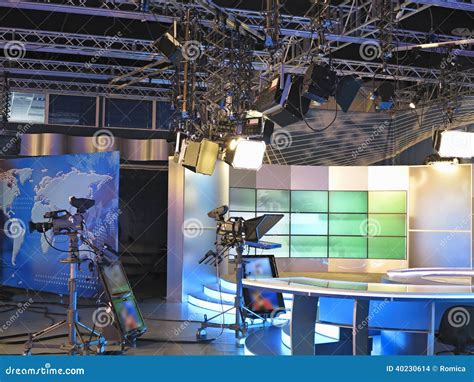 Television Studio Equipment, Spotlight Truss And Professional Ca Stock Photo - Image: 40230614