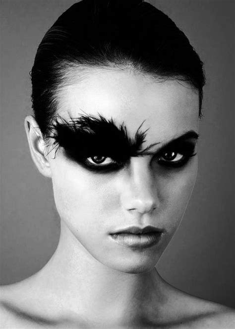 25 Black Halloween Makeup Ideas to Look Creepist this Year - Flawssy