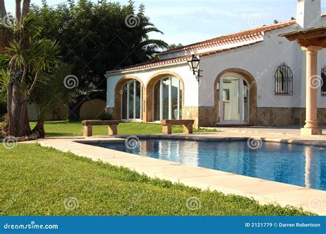 Spanish Villa With Pool Royalty Free Stock Images - Image: 2121779