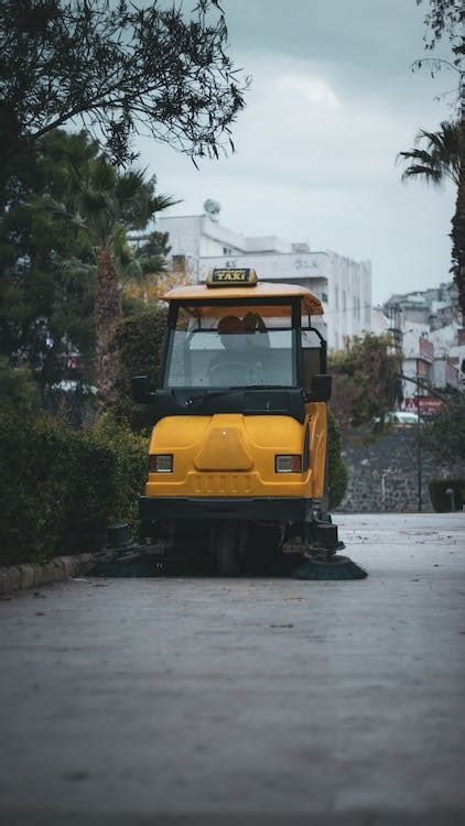 Street Sweeper Machine · Free Stock Photo