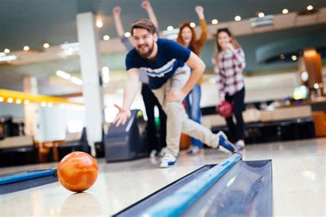 Strike It Big: How to Form a Bowling League for Your Bowling Alley ...