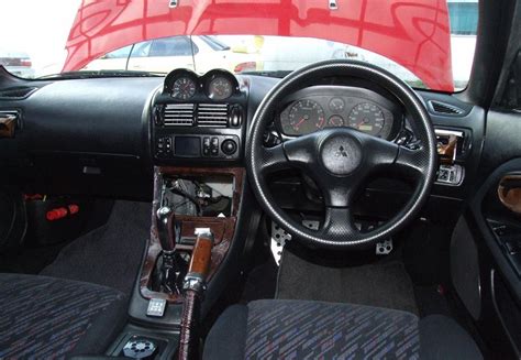 MITSUBISHI FTO - mitsubishi-fto_interior_4.jpg