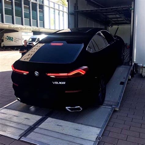 Vantablack Paint Job on BMW X6 : r/interestingasfuck