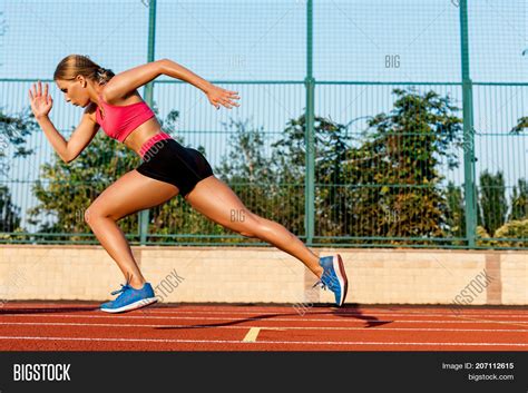 Runner Sprinting Image & Photo (Free Trial) | Bigstock