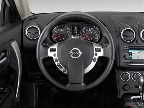 2013 Nissan Rogue: 25 Interior Photos | U.S. News