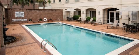 Charleston SC Hotel with Pool | Courtyard Charleston Historic District