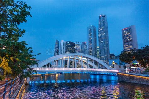 Singapore River at Night editorial stock image. Image of leisure ...