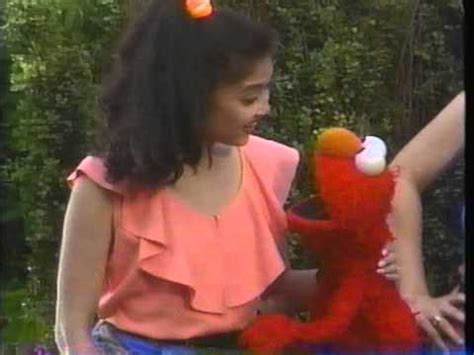 Closing To Elmo's World: Flowers, Bananas, And More! 2000 VHS