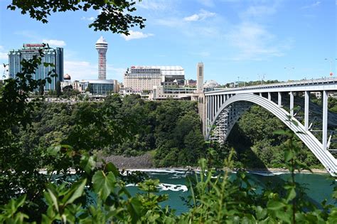 Rainbow Bridge explosion at U.S.-Canada border crossing | Al Bawaba