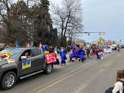 iN PHOTOS: Parade marches through Vernon's winter wonderland | iNFOnews | Thompson-Okanagan's ...