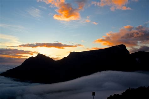 Lion's Head Sunrise Hike - The Five Foot Traveler