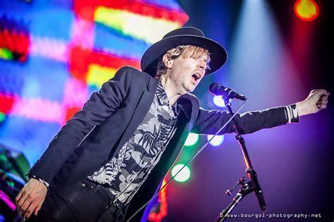 Beck To Release Albums On Vinyl