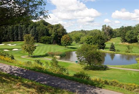 Five Best Golf Courses in New York - Essential Golf