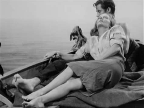 Lifeboat (1944) – Movie Reviews Simbasible