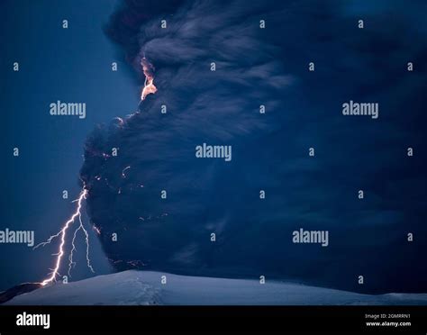 Volcanic lightning, Iceland, April 2010 Stock Photo - Alamy