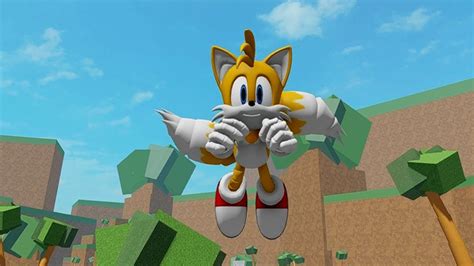 TAILS is BACK in SONIC DASH! Roblox - YouTube