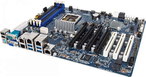 ¿Cómo saber que motherboard tengo?