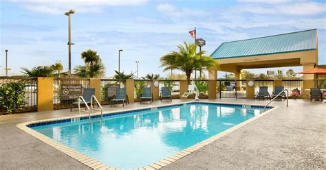 Hampton Inn Slidell from $100. Slidell Hotel Deals & Reviews - KAYAK