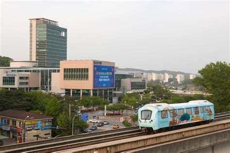 Mayor Baek Kun-ki transforms Yongin into a hub for semiconductors