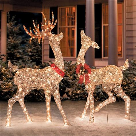 Outdoor Lighted Reindeer | Home Inspiration