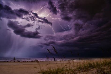 Natuurverschijnselen: meer over aardbeving, tsunami & bliksem