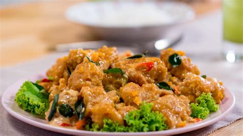 Simple Salted Egg Chicken Recipe | MAGGI® Malaysia