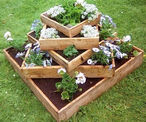 15 DIY Garden Planter Ideas Using Wood Pallets - Hative